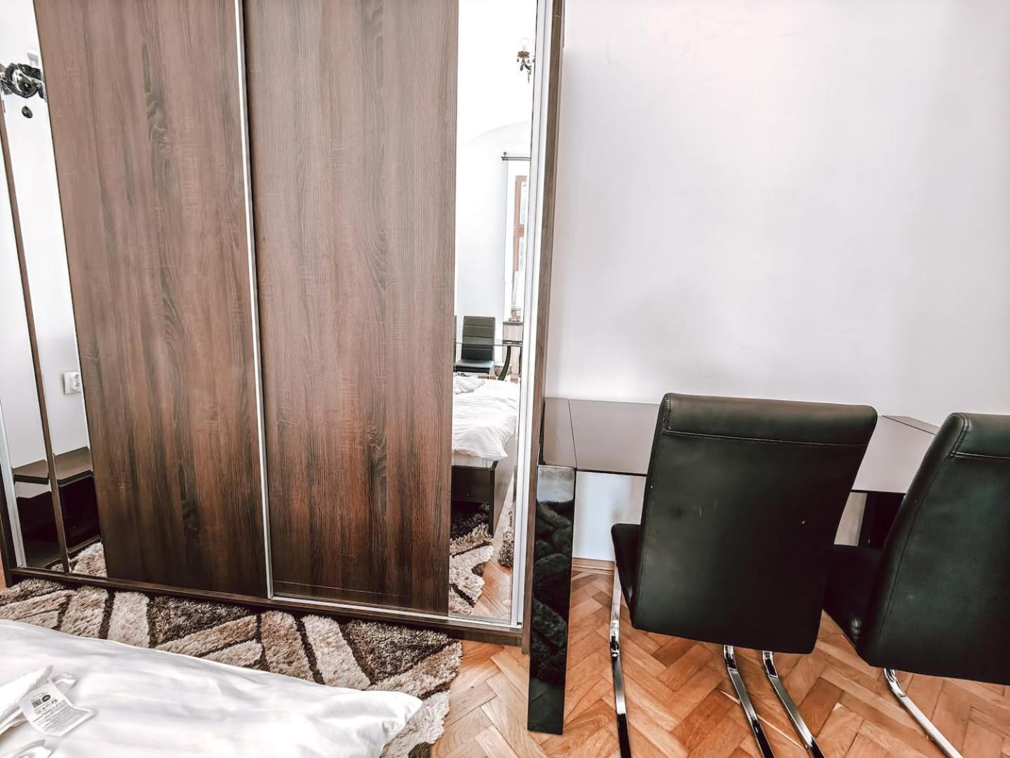 Berindei Studio - City Center - Private Parking Kolozsvár Kültér fotó