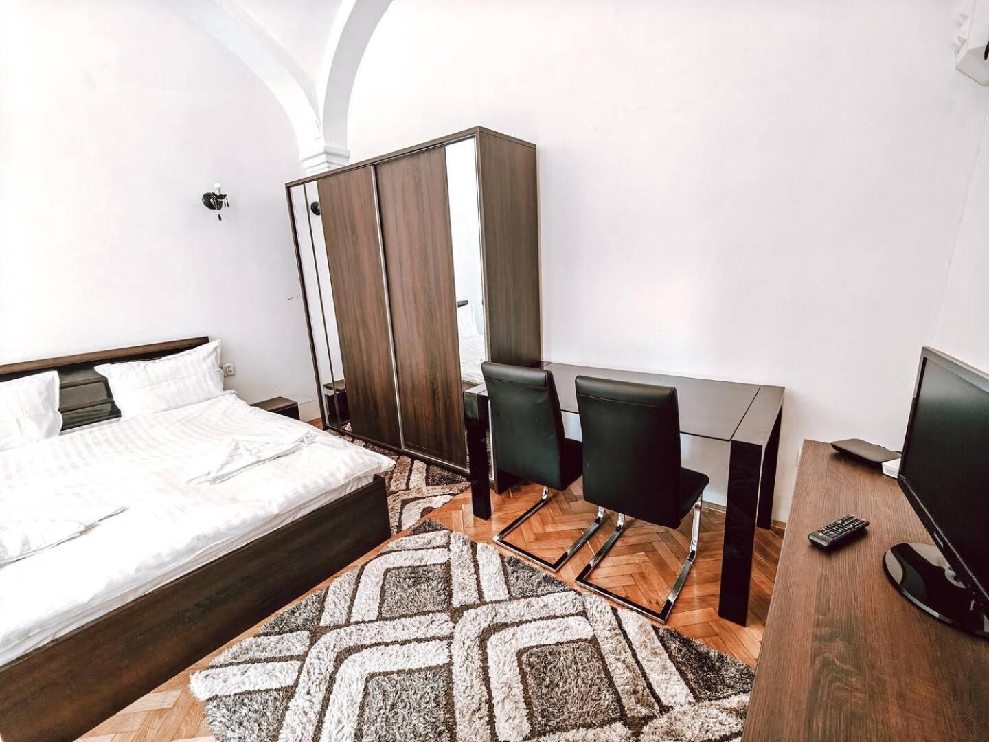 Berindei Studio - City Center - Private Parking Kolozsvár Kültér fotó