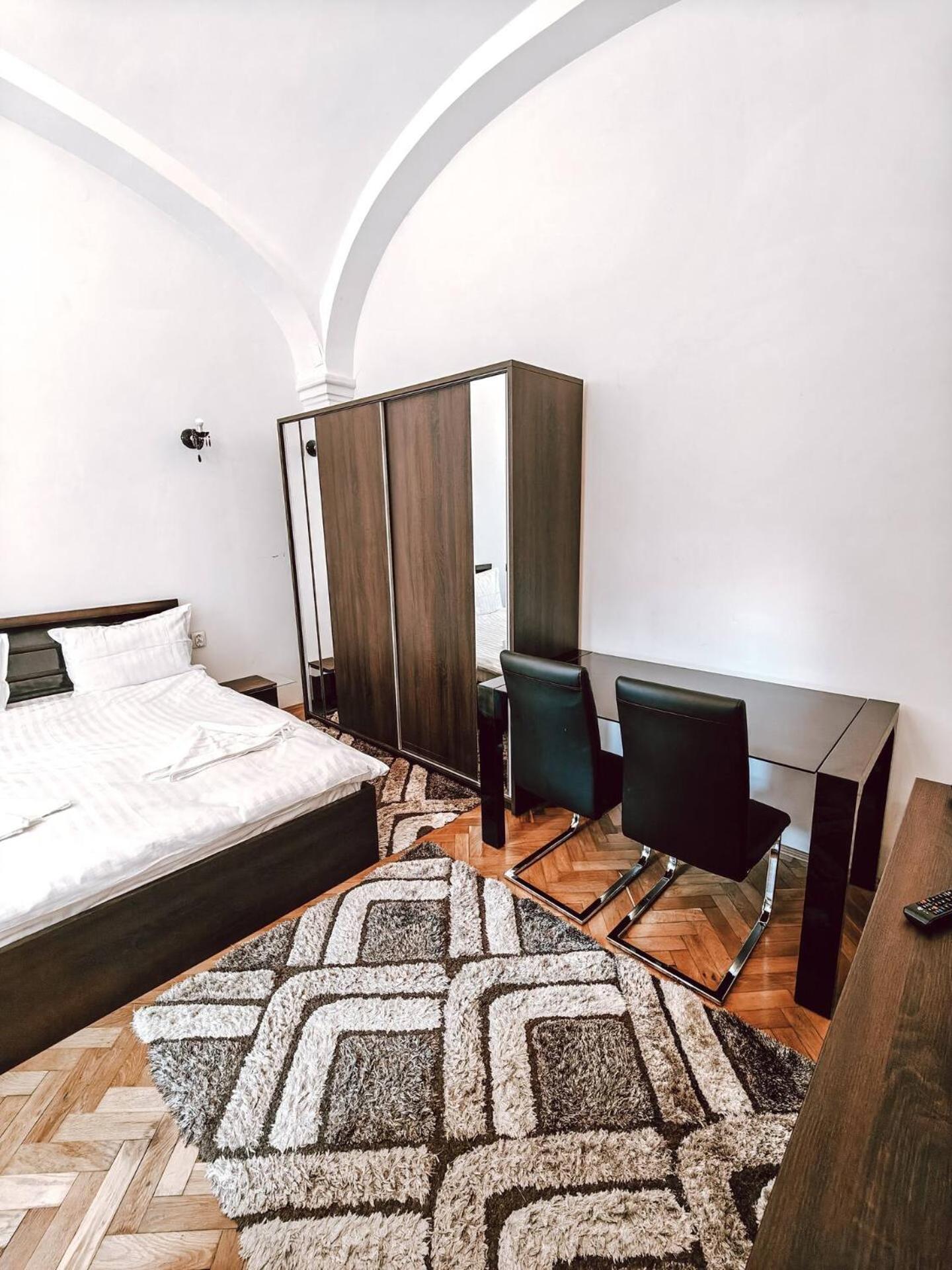 Berindei Studio - City Center - Private Parking Kolozsvár Kültér fotó